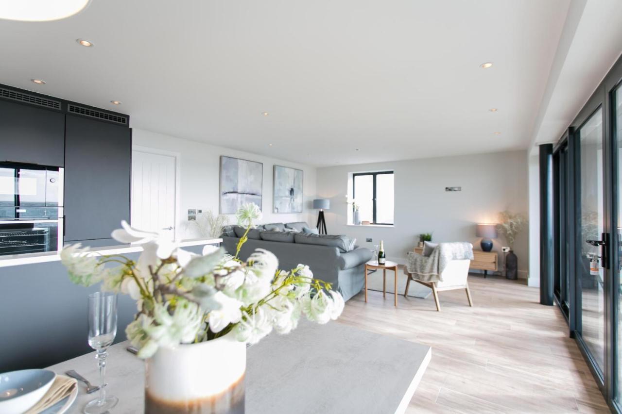 Edgewater - Bracklesham Bay Apartment East Wittering Bagian luar foto